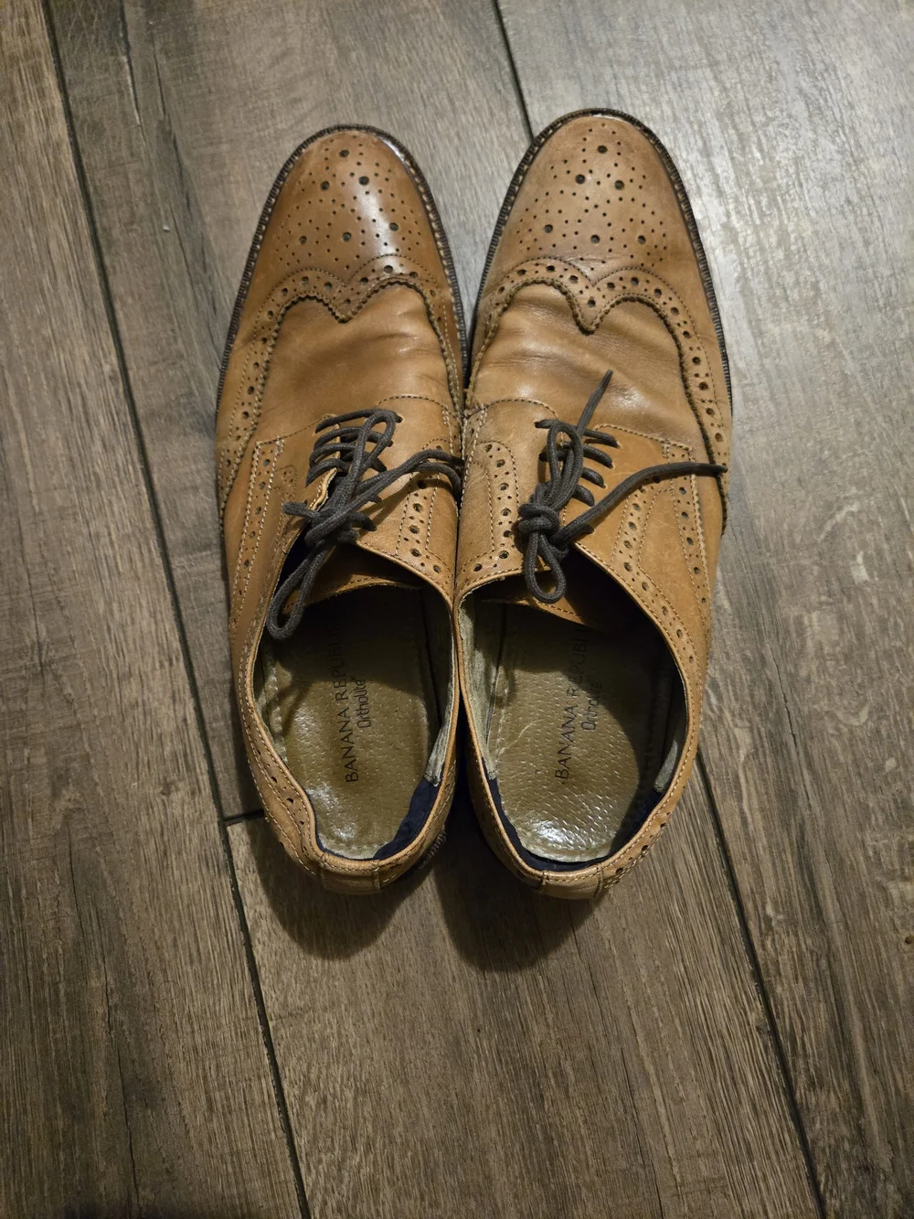 Banana Republic Tan Leather Wingtip Dress Shoes